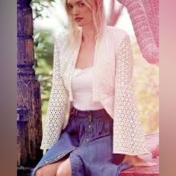 Free People White Eyelet Blazer with Bell Sleeves - Boho Romantic Style - Picture 2 of 3